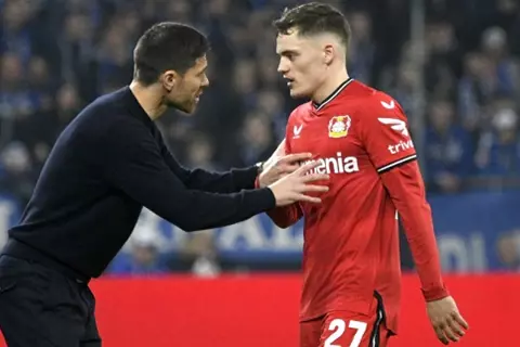 المعاناة في ليفربول تعيد فيرتز إلى قائمة رغبات ألونسو